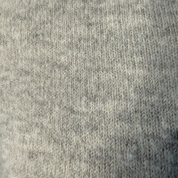 Vince Camuto Women’s Heather Gray Turtleneck Sweater Size XS - Picture 4 of 6